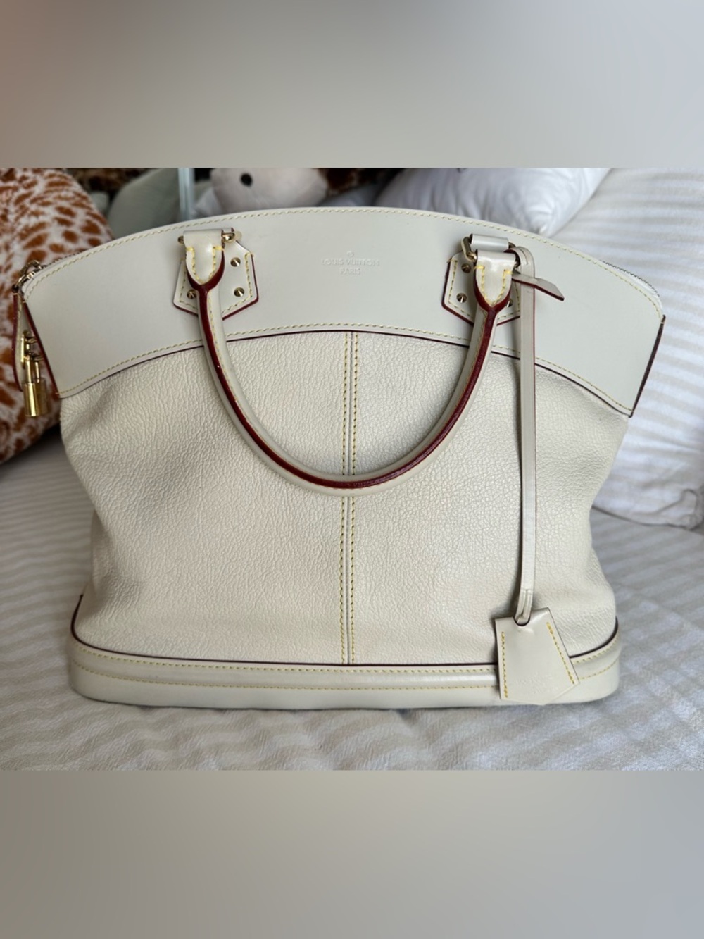 Louis Vuitton Suhali Lockit MM in Cream Leather